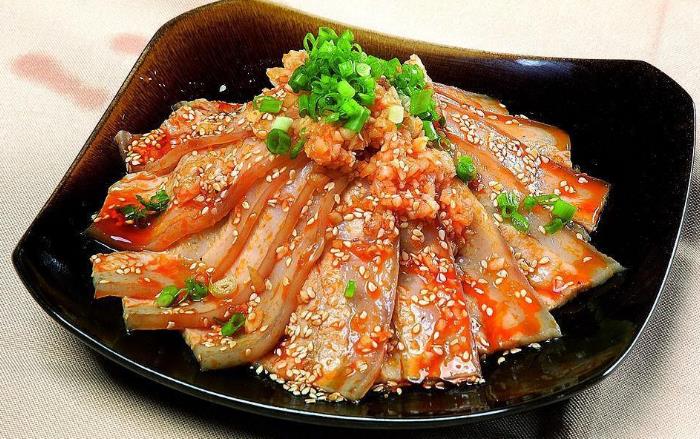 四川名菜蒜泥白肉的典型代表做法