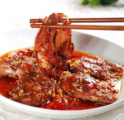 成都麻辣兔头技术培训,经过厨师的反复的调整