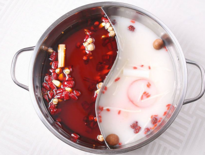 四川学习正宗鸳鸯火锅技术培训多少钱？手对你进行教学