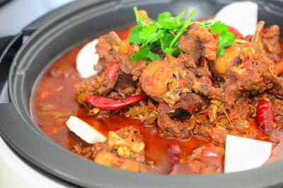 刷刷锅技术培训哪里好？成都蜀味缘培训学校，助您开启餐饮致富路！