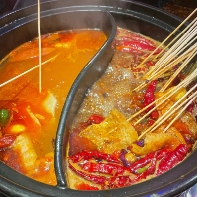 麻辣烫串串香培训多少钱？蜀味缘餐饮培训学校详解费用与价值