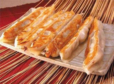 学做锅贴技术培训学校哪家好？蜀味缘餐饮小吃培训学校深度解析