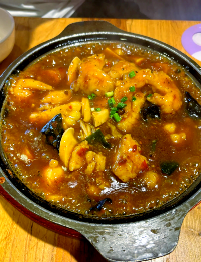 砂锅啵啵鱼技术培训哪家好？蜀味缘餐饮培训学校专业解析