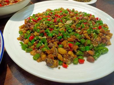 爆炒技术培训哪家好？蜀味缘小吃培训学校深度解析