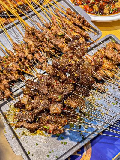 烧烤技术培训哪里好？蜀味缘小吃培训学校烧烤培训班学费详解