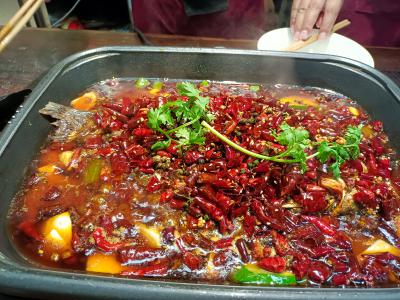 学正宗香辣烤鱼技术培训班怎么样？成都蜀味缘餐饮培训学校一对一培训