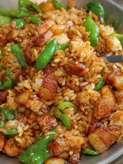 炒饭技术培训哪里好一点？成都蜀味缘餐饮技术培训学校手把手教学